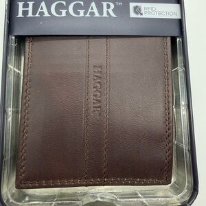 NWT Haggar Brown Leather RFID Bifold Wallet Gift Box